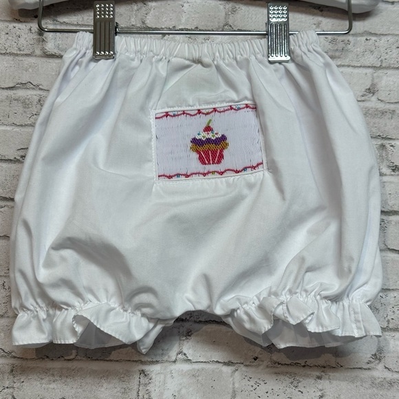 Le' Za Me Size 18M Bloomers Shorts White Hand Smocked Cupcake Cotton - Picture 1 of 9